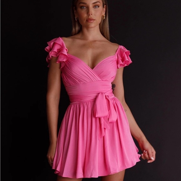 Selfie Leslie Women's the Lola Ruffle Shoulder Ruched Pink Mini Dress Size S - Picture 1 of 9